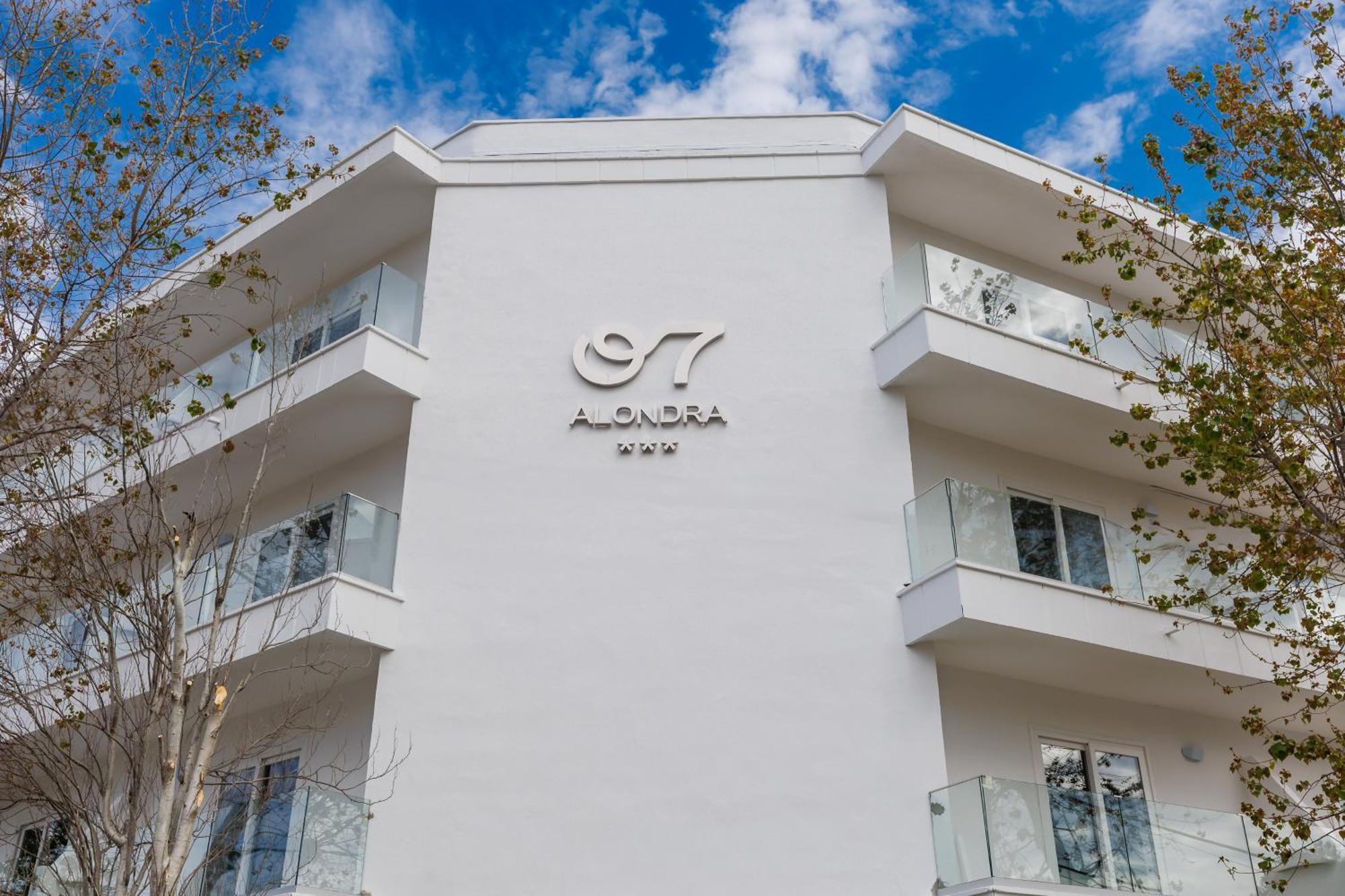 Hotel O7 Alondra